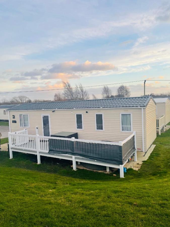 Hotel The Sunflower Luxury Caravan At Tattersall Lakes Tattershall Exteriér fotografie
